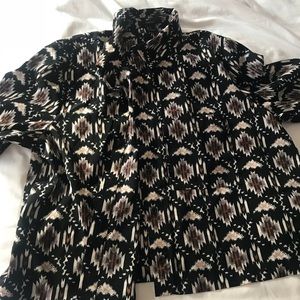 SHORT SLEEVE BUTTON DOWN TEE 👚